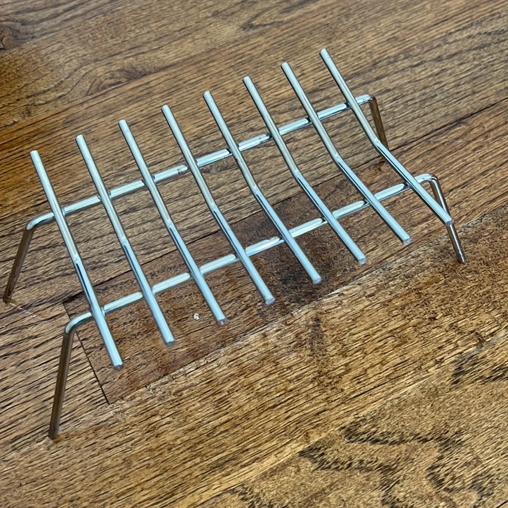 Chrome elevated soap dish tray